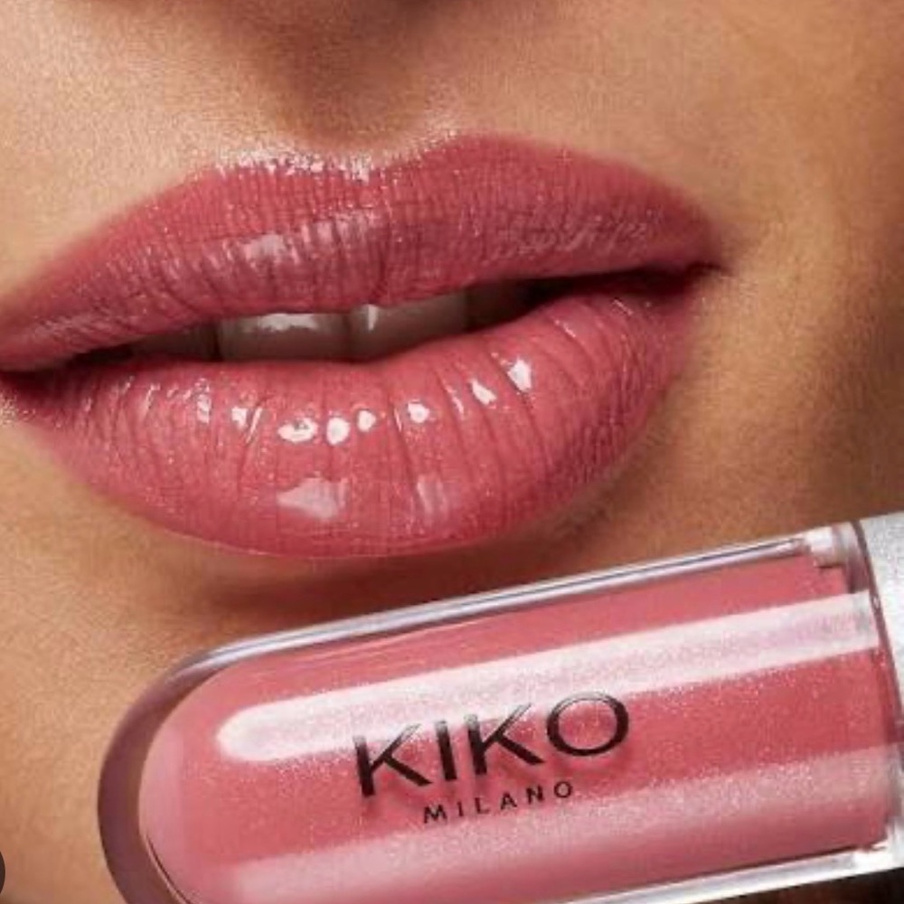 Kiko Unlimited is Double Touch Lipgloss Duo in #121 Chestnut